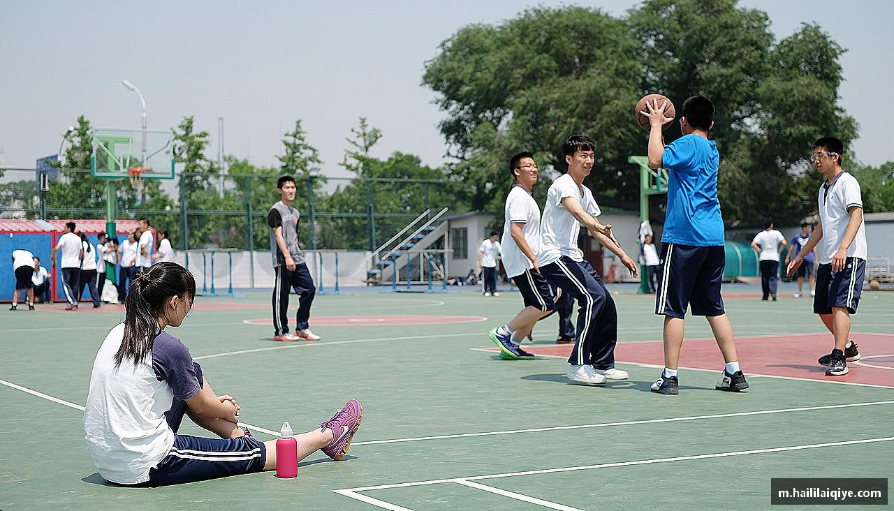 风雨同舟，共创辉煌！